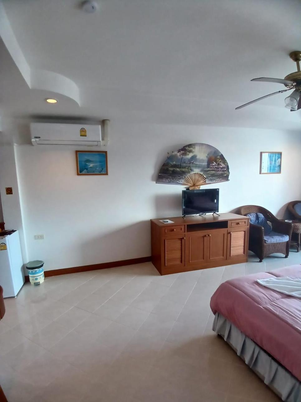 Patong Aksarai Hotel מראה חיצוני תמונה