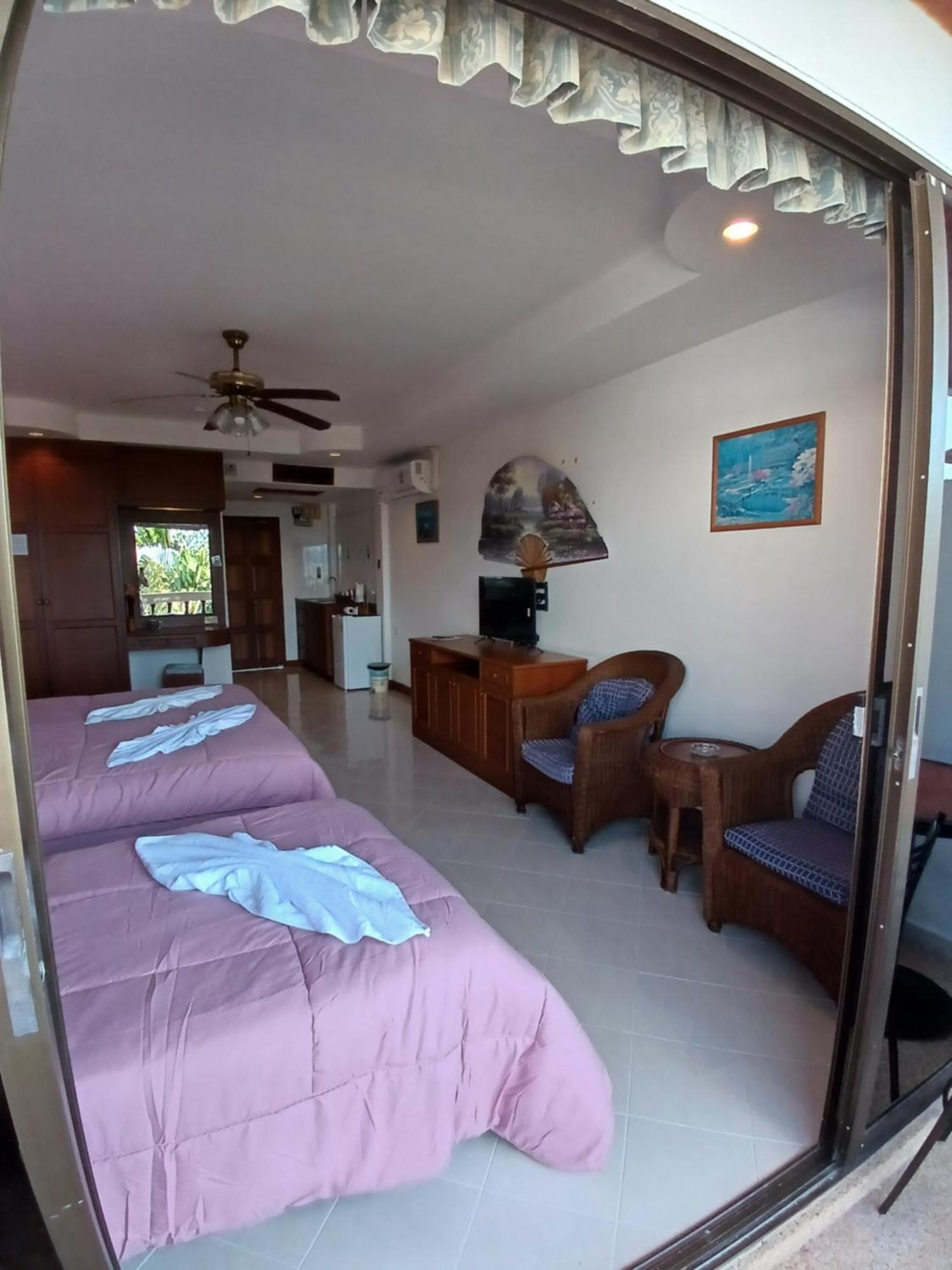 Patong Aksarai Hotel מראה חיצוני תמונה