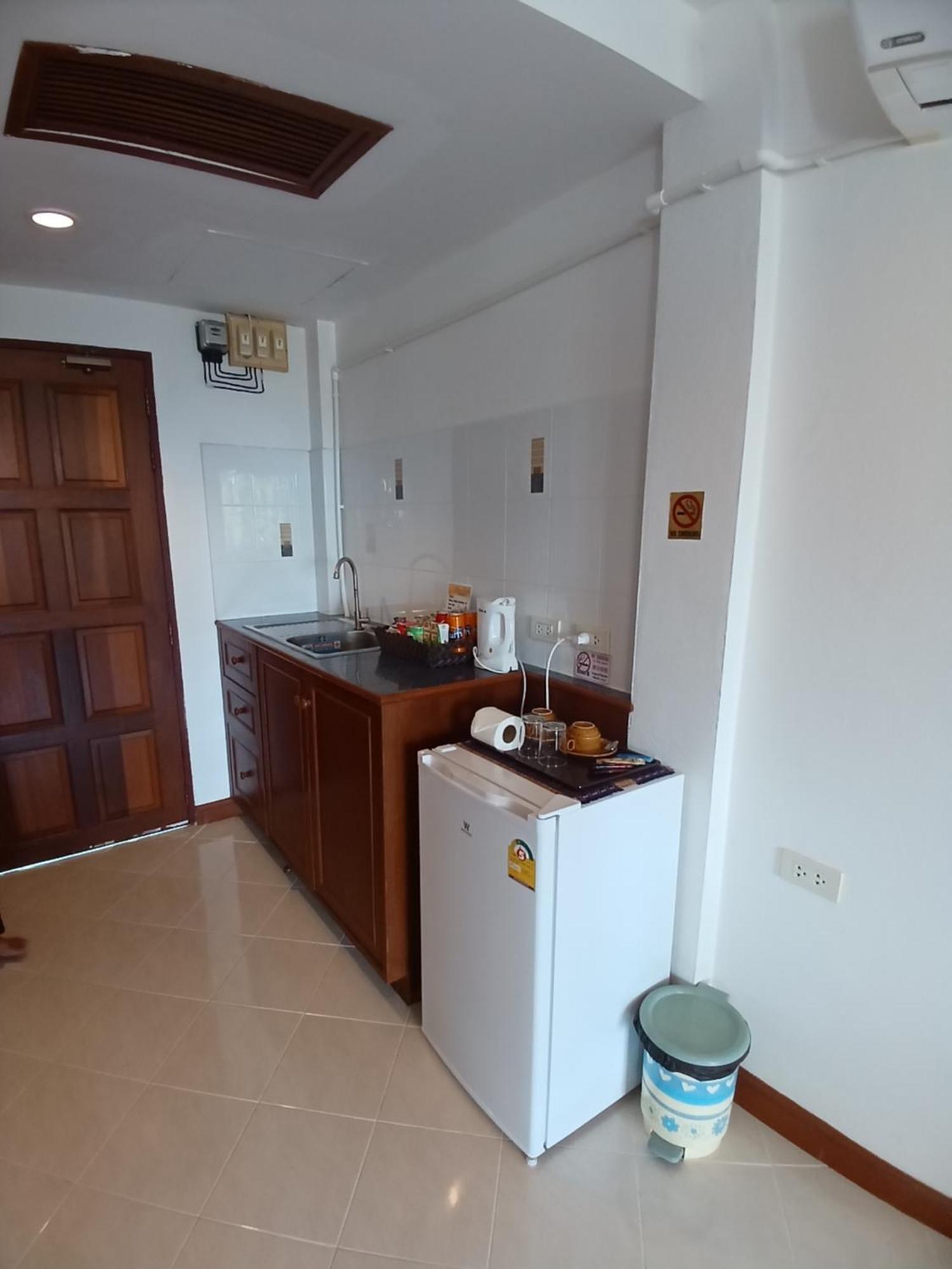 Patong Aksarai Hotel מראה חיצוני תמונה