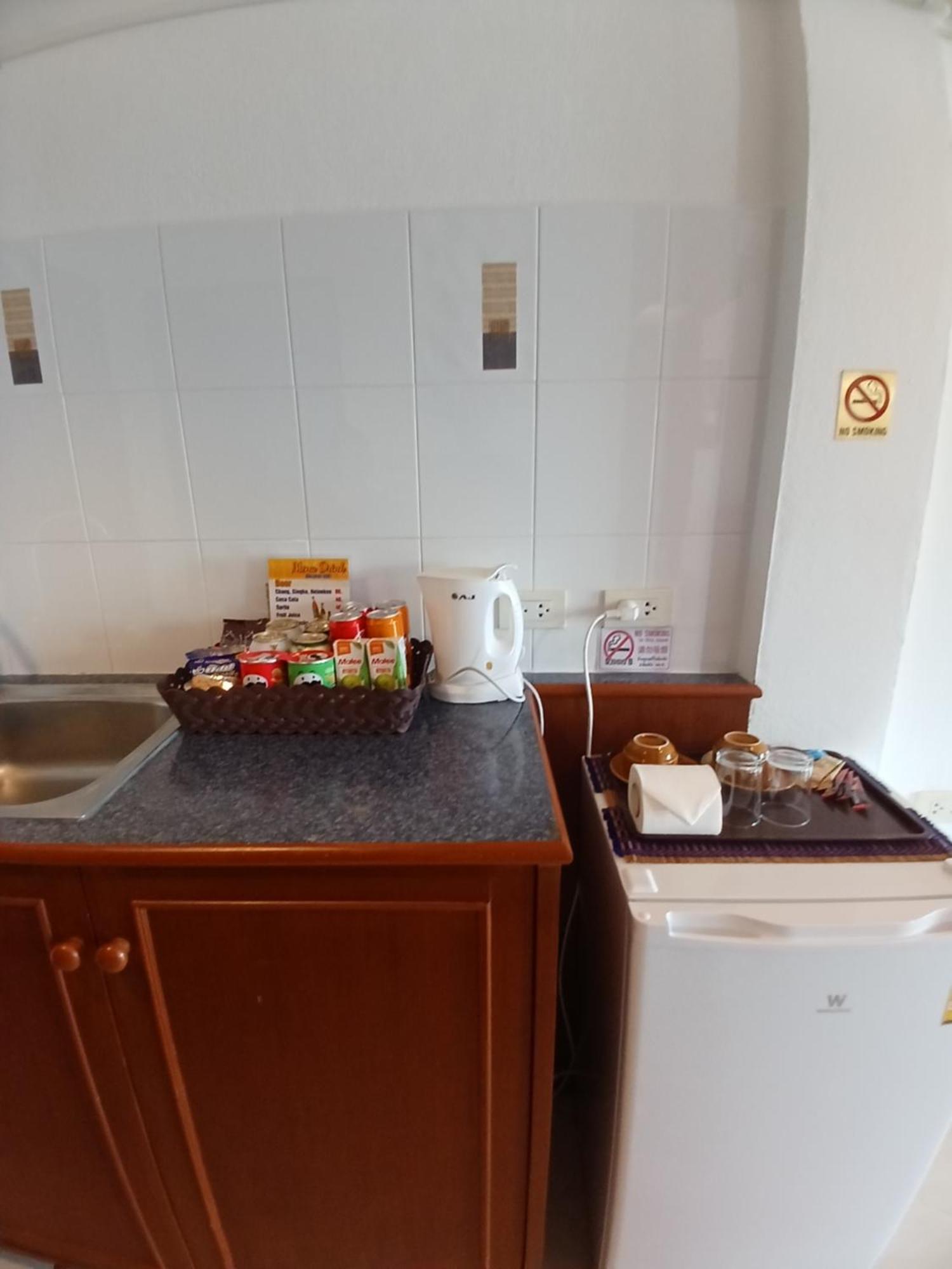 Patong Aksarai Hotel מראה חיצוני תמונה