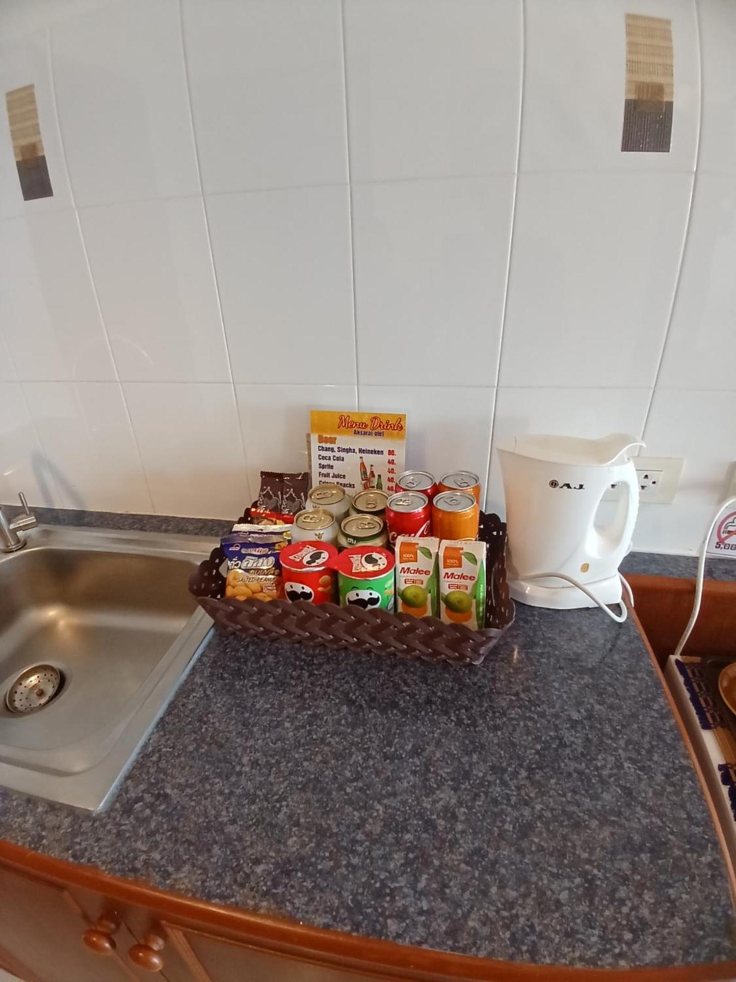 Patong Aksarai Hotel מראה חיצוני תמונה